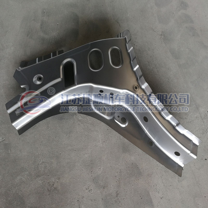 Rear side panel reinforcement panel