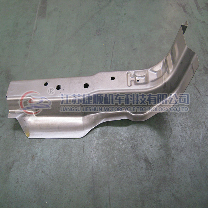 Middle beam of commercial vehicle